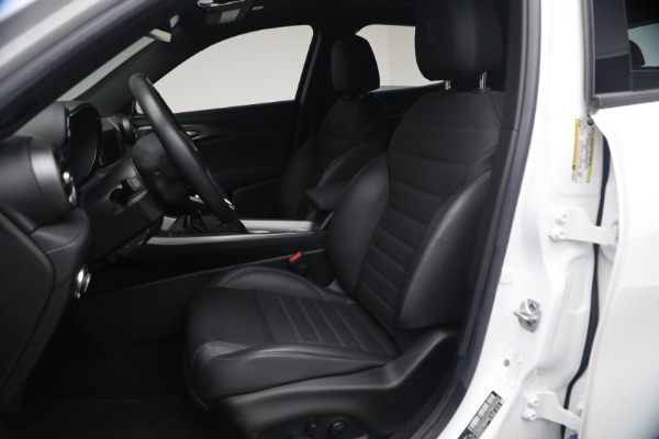 Used 2024 Alfa Romeo Tonale Hybrid Ti for sale $28,900 at Bugatti of Greenwich in Greenwich CT 06830 15