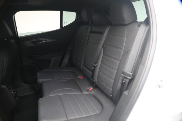 Used 2024 Alfa Romeo Tonale Hybrid Ti for sale $28,900 at Bugatti of Greenwich in Greenwich CT 06830 19