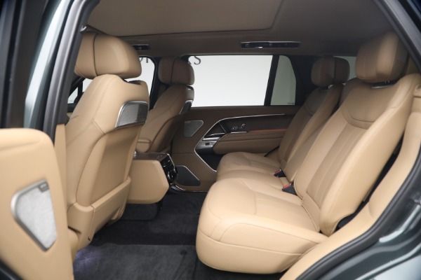 Used 2025 Land Rover Range Rover P530 Autobiography LWB for sale $153,900 at Bugatti of Greenwich in Greenwich CT 06830 16