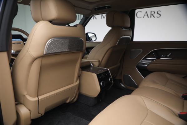 Used 2025 Land Rover Range Rover P530 Autobiography LWB for sale $153,900 at Bugatti of Greenwich in Greenwich CT 06830 17