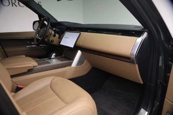 Used 2025 Land Rover Range Rover P530 Autobiography LWB for sale $153,900 at Bugatti of Greenwich in Greenwich CT 06830 20