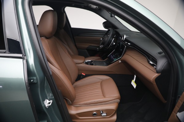 New 2026 Maserati Grecale Modena V6 for sale $96,295 at Bugatti of Greenwich in Greenwich CT 06830 14