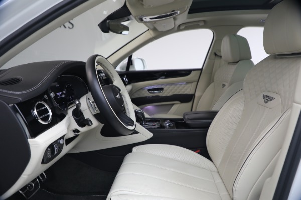 Used 2022 Bentley Bentayga V8 for sale $137,900 at Bugatti of Greenwich in Greenwich CT 06830 20