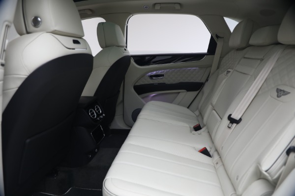 Used 2022 Bentley Bentayga V8 for sale $137,900 at Bugatti of Greenwich in Greenwich CT 06830 23