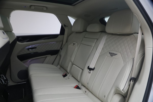 Used 2022 Bentley Bentayga V8 for sale $137,900 at Bugatti of Greenwich in Greenwich CT 06830 24