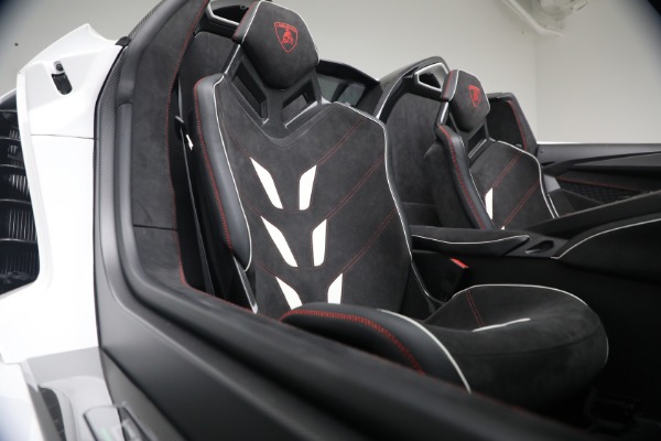 Used 2017 Lamborghini Centenario Roadster for sale $3,995,000 at Bugatti of Greenwich in Greenwich CT 06830 15