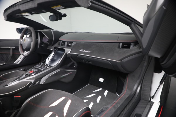 Used 2017 Lamborghini Centenario Roadster for sale $3,995,000 at Bugatti of Greenwich in Greenwich CT 06830 16