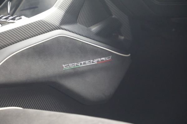 Used 2017 Lamborghini Centenario Roadster for sale $3,995,000 at Bugatti of Greenwich in Greenwich CT 06830 21