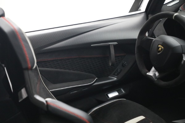 Used 2017 Lamborghini Centenario Roadster for sale $3,995,000 at Bugatti of Greenwich in Greenwich CT 06830 22