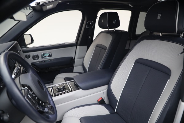 Used 2022 Rolls-Royce Black Badge Cullinan for sale $299,900 at Bugatti of Greenwich in Greenwich CT 06830 17
