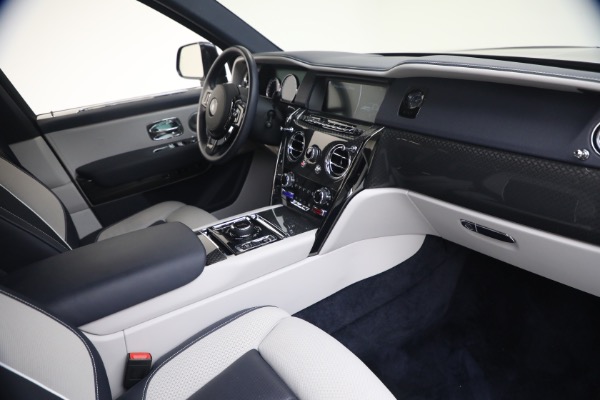 Used 2022 Rolls-Royce Black Badge Cullinan for sale $299,900 at Bugatti of Greenwich in Greenwich CT 06830 18