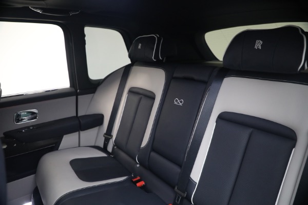 Used 2022 Rolls-Royce Black Badge Cullinan for sale $299,900 at Bugatti of Greenwich in Greenwich CT 06830 21