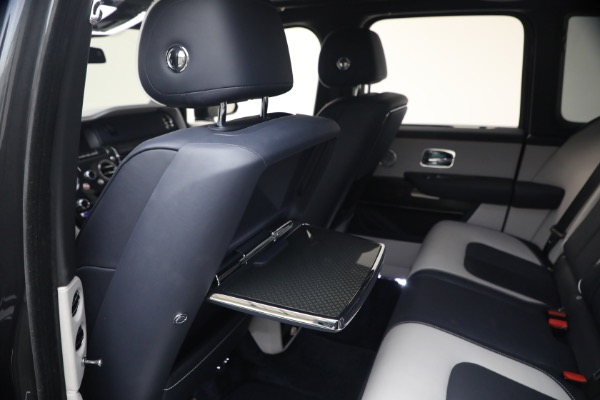 Used 2022 Rolls-Royce Black Badge Cullinan for sale $299,900 at Bugatti of Greenwich in Greenwich CT 06830 23