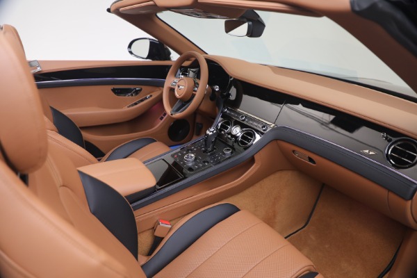 New 2026 Bentley Continental GTC for sale $401,300 at Bugatti of Greenwich in Greenwich CT 06830 27