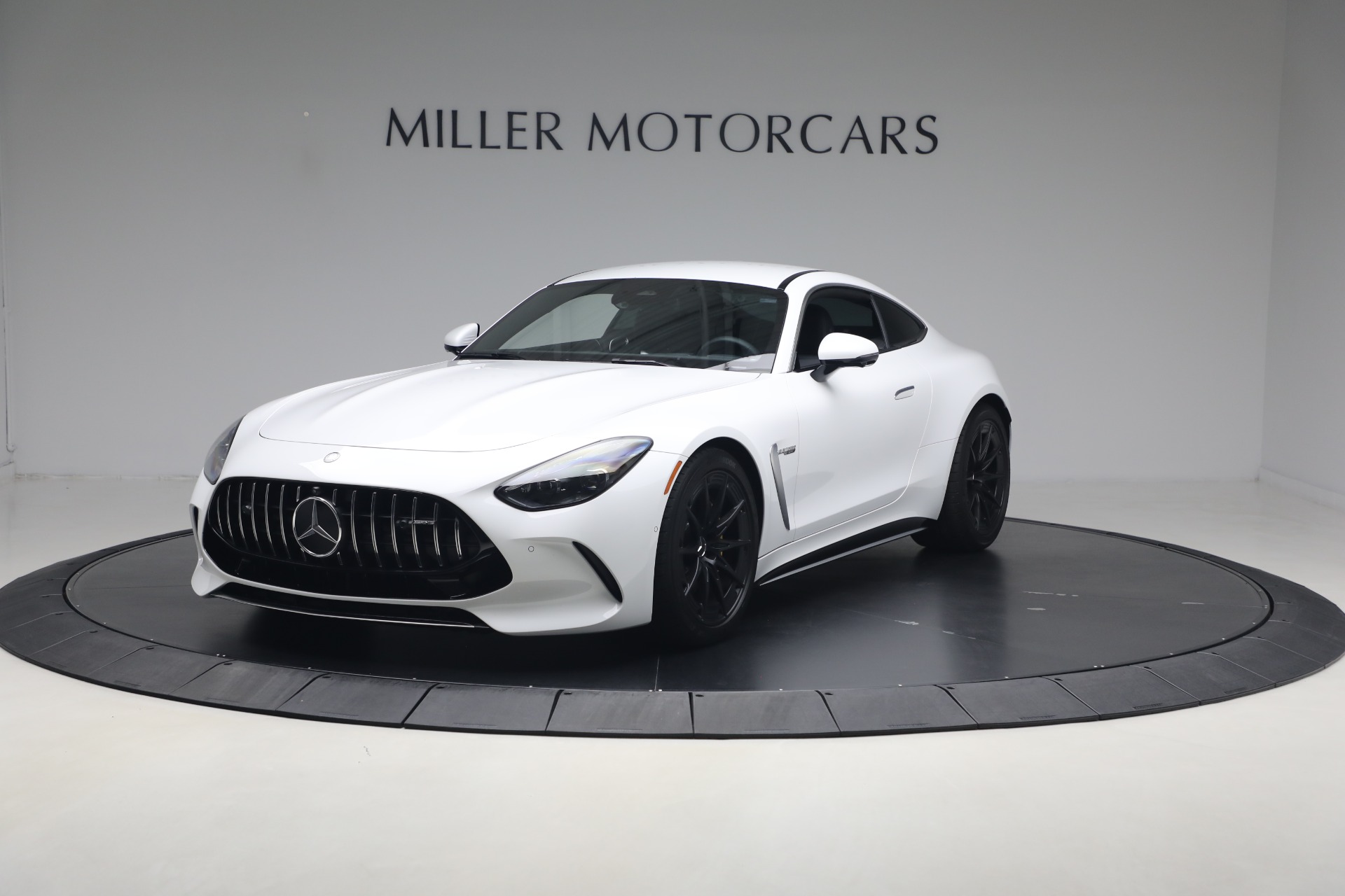 Used 2025 Mercedes-Benz AMG GT 63 for sale $165,900 at Bugatti of Greenwich in Greenwich CT 06830 1