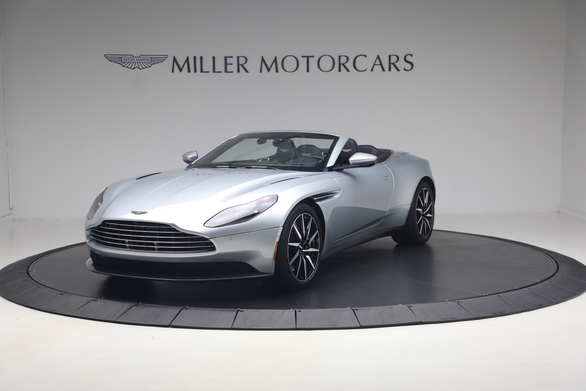 Used 2019 Aston Martin DB11 Volante for sale $105,900 at Bugatti of Greenwich in Greenwich CT 06830 1