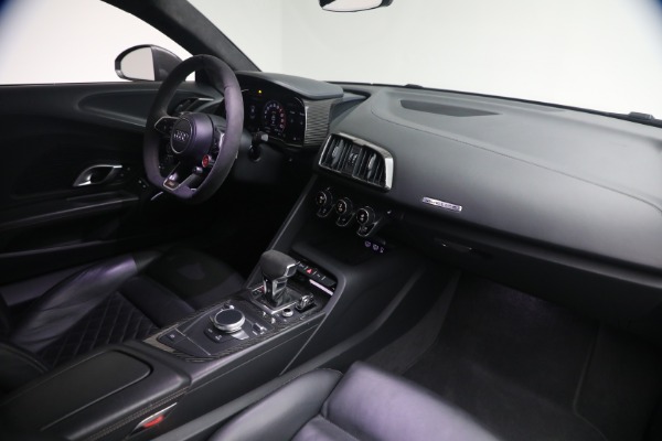 Used 2020 Audi R8 5.2 quattro V10 performance for sale $213,900 at Bugatti of Greenwich in Greenwich CT 06830 26