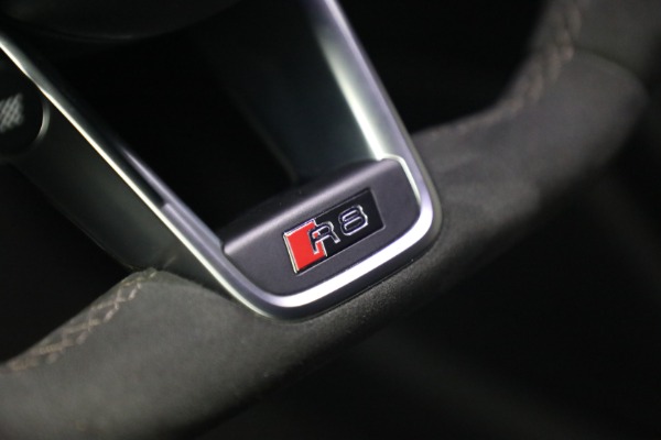 Used 2020 Audi R8 5.2 quattro V10 performance for sale $213,900 at Bugatti of Greenwich in Greenwich CT 06830 27