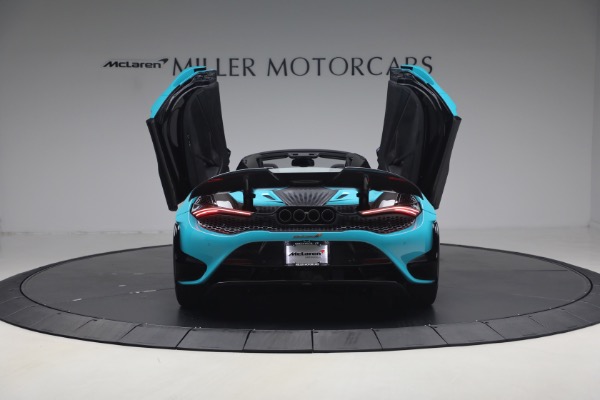 Used 2022 McLaren 765LT Spider for sale $599,900 at Bugatti of Greenwich in Greenwich CT 06830 17