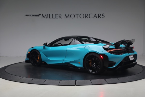 Used 2022 McLaren 765LT Spider for sale $599,900 at Bugatti of Greenwich in Greenwich CT 06830 24