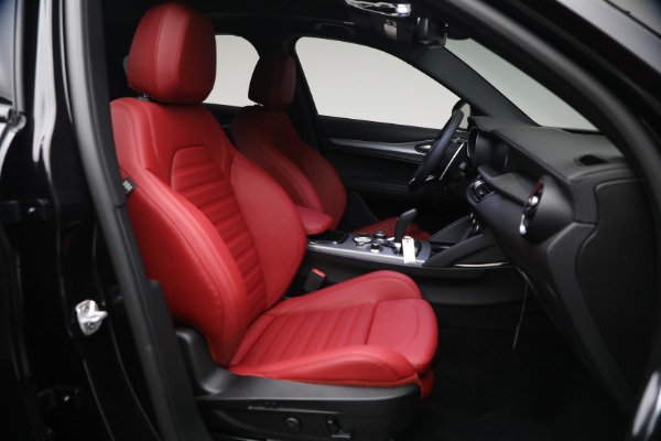 New 2026 Alfa Romeo Stelvio Veloce for sale $62,715 at Bugatti of Greenwich in Greenwich CT 06830 16