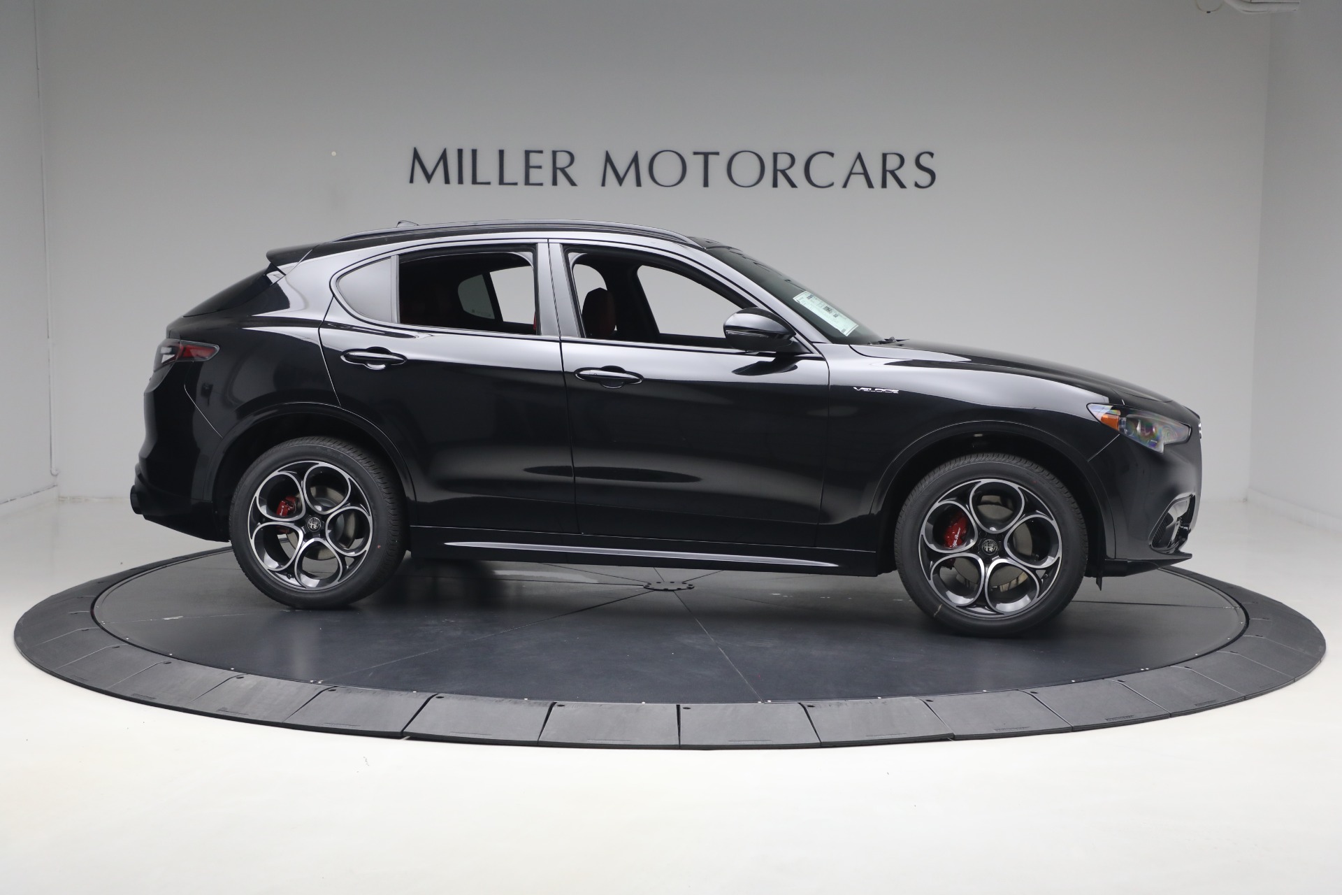 2026 Alfa Romeo Stelvio Base - Photo 9