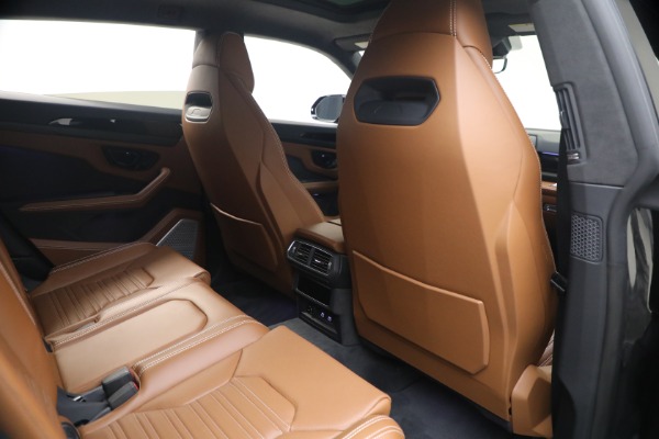Used 2025 Lamborghini Urus SE for sale $305,900 at Bugatti of Greenwich in Greenwich CT 06830 24