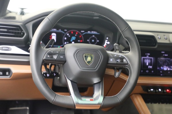 Used 2025 Lamborghini Urus SE for sale $305,900 at Bugatti of Greenwich in Greenwich CT 06830 25