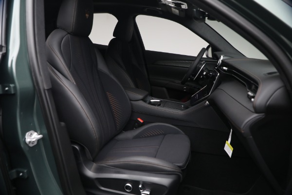 New 2026 Maserati Grecale Modena V6 for sale $96,825 at Bugatti of Greenwich in Greenwich CT 06830 14