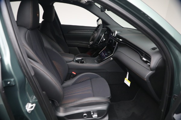 New 2026 Maserati Grecale Modena V6 for sale $96,825 at Bugatti of Greenwich in Greenwich CT 06830 16