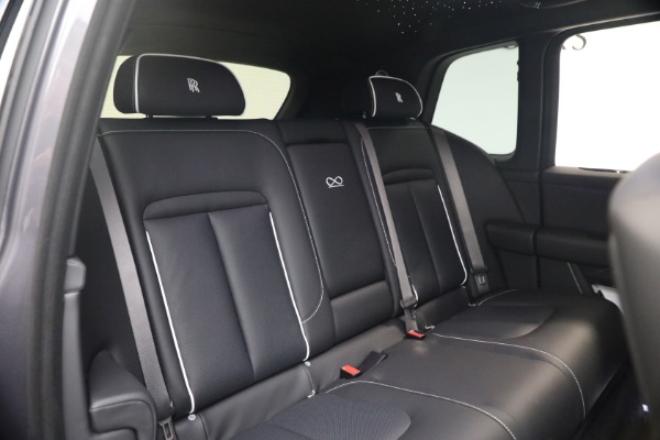 New 2027 Rolls-Royce Black Badge Cullinan for sale $576,350 at Bugatti of Greenwich in Greenwich CT 06830 22