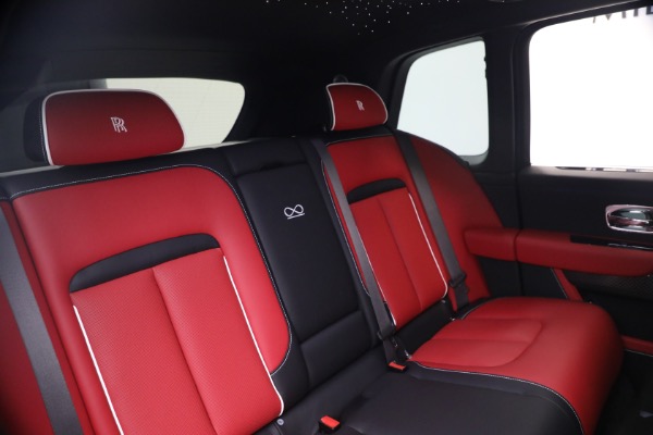 New 2027 Rolls-Royce Black Badge Cullinan for sale $588,050 at Bugatti of Greenwich in Greenwich CT 06830 21