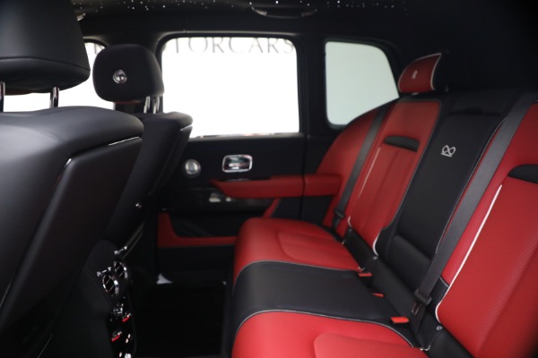 New 2027 Rolls-Royce Black Badge Cullinan for sale $588,050 at Bugatti of Greenwich in Greenwich CT 06830 27