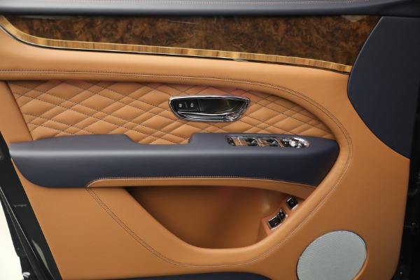 New 2026 Bentley Bentayga Azure for sale $291,615 at Bugatti of Greenwich in Greenwich CT 06830 14