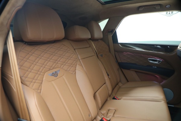New 2026 Bentley Bentayga Azure for sale $291,615 at Bugatti of Greenwich in Greenwich CT 06830 27