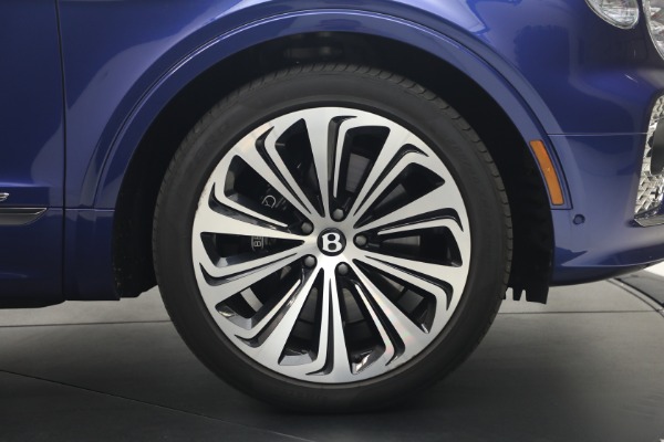 Used 2022 Bentley Bentayga V8 for sale $129,900 at Bugatti of Greenwich in Greenwich CT 06830 14