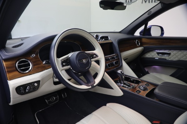 Used 2022 Bentley Bentayga V8 for sale $129,900 at Bugatti of Greenwich in Greenwich CT 06830 17