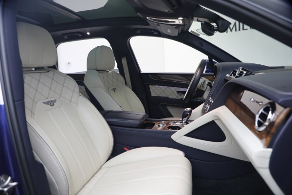Used 2022 Bentley Bentayga V8 for sale $129,900 at Bugatti of Greenwich in Greenwich CT 06830 23