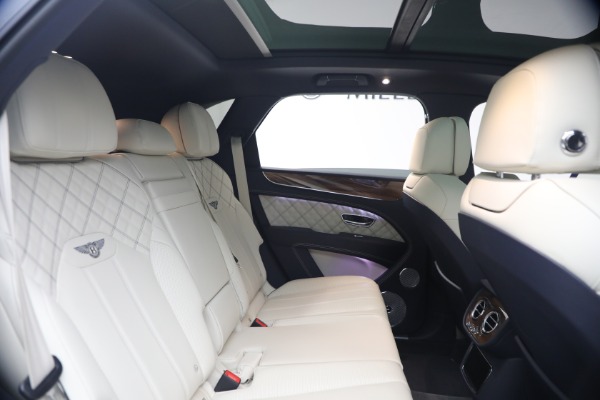 Used 2022 Bentley Bentayga V8 for sale $129,900 at Bugatti of Greenwich in Greenwich CT 06830 26