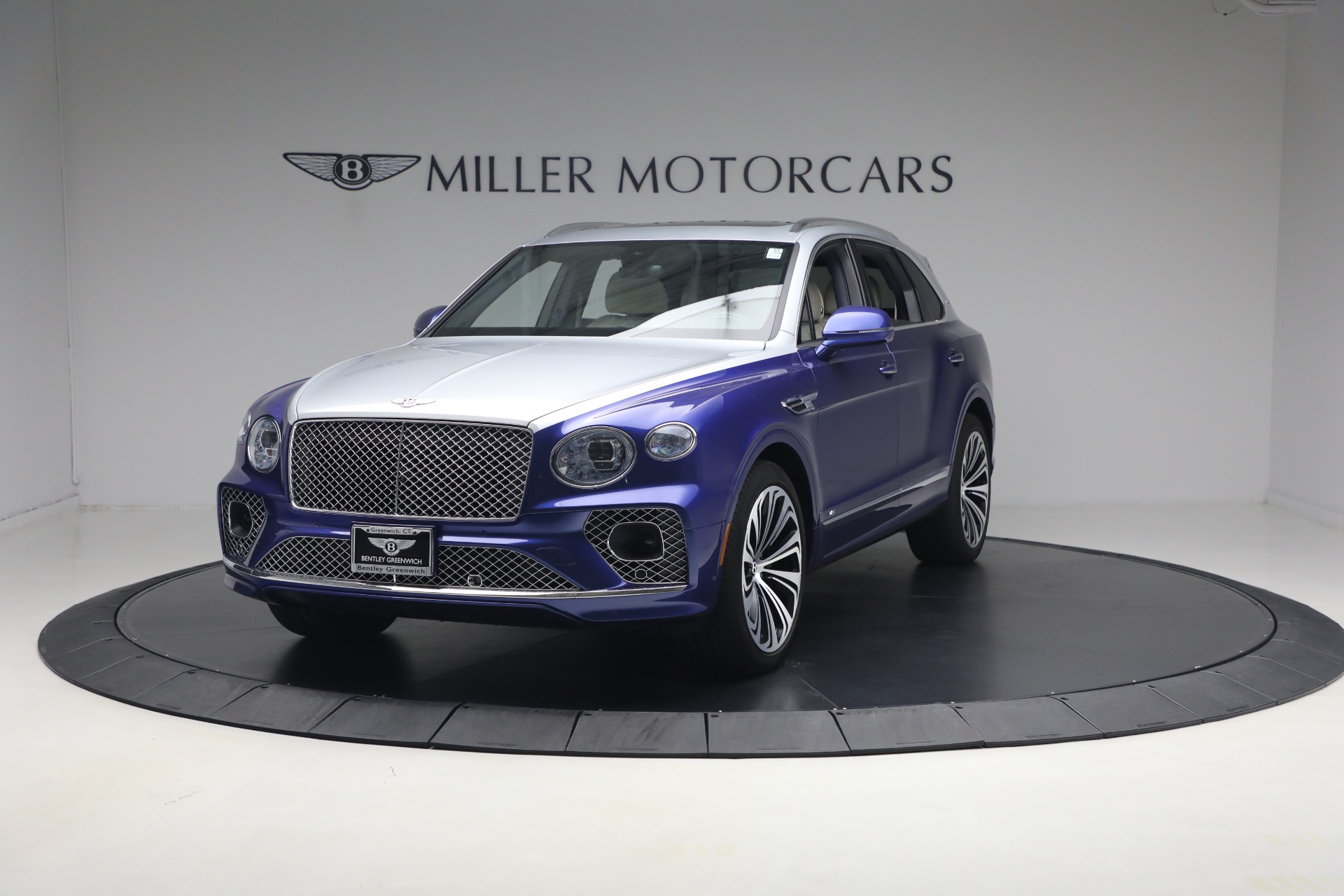 Used 2022 Bentley Bentayga V8 for sale $129,900 at Bugatti of Greenwich in Greenwich CT 06830 1