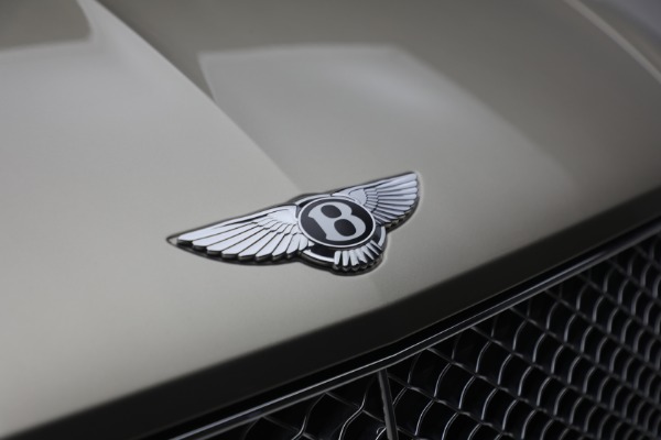 Used 2021 Bentley Bentayga V8 for sale $119,900 at Bugatti of Greenwich in Greenwich CT 06830 13