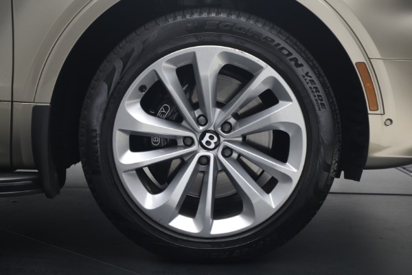 Used 2021 Bentley Bentayga V8 for sale $119,900 at Bugatti of Greenwich in Greenwich CT 06830 16