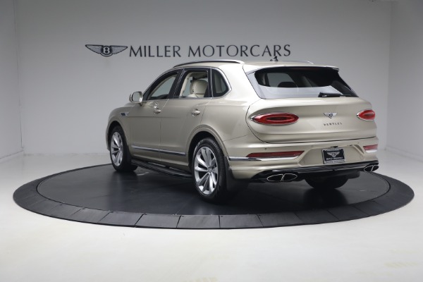 Used 2021 Bentley Bentayga V8 for sale $119,900 at Bugatti of Greenwich in Greenwich CT 06830 5