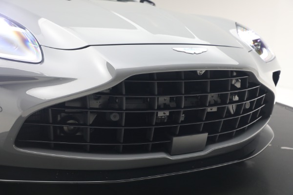 New 2026 Aston Martin Vantage Roadster for sale $263,400 at Bugatti of Greenwich in Greenwich CT 06830 26