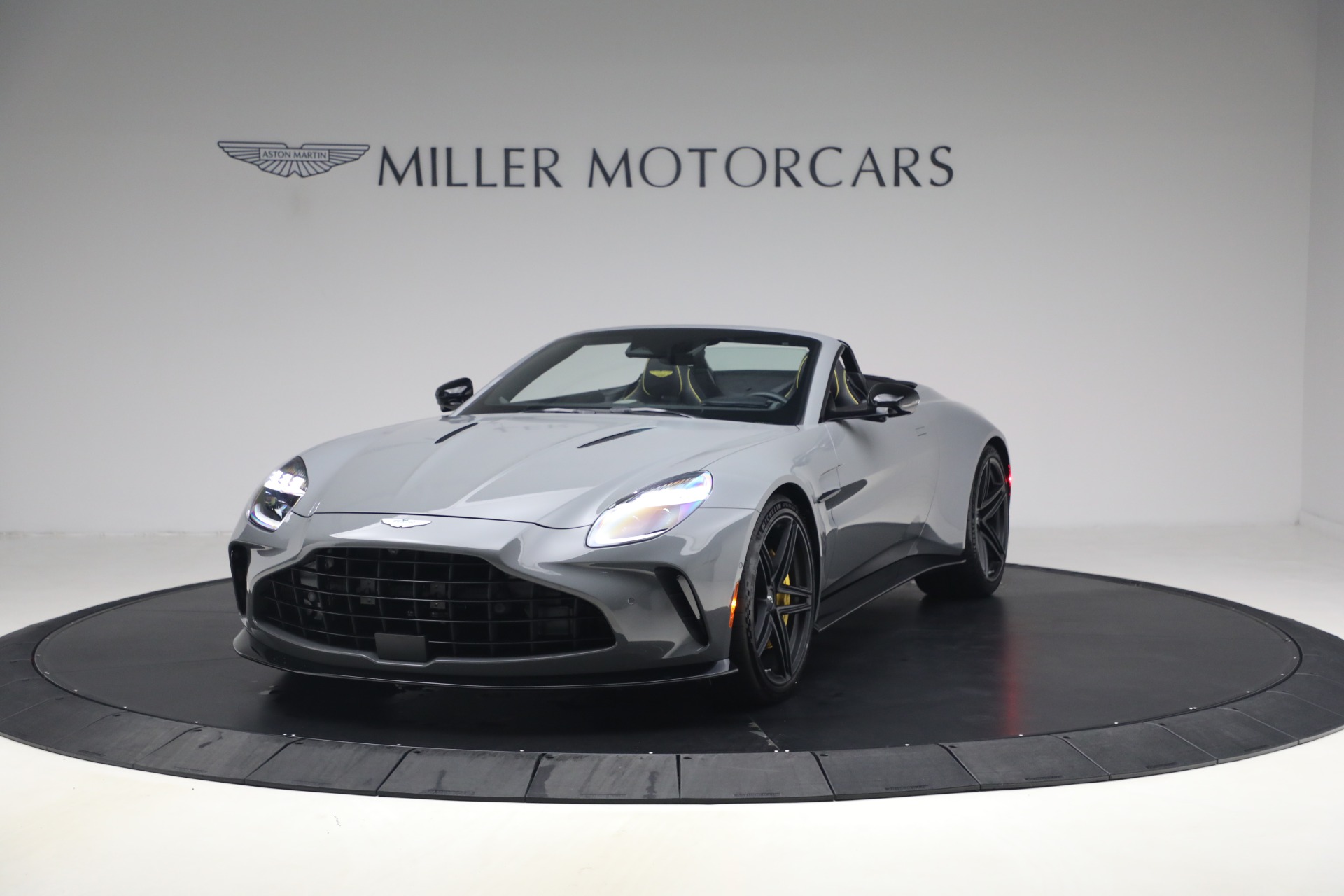 New 2026 Aston Martin Vantage Roadster for sale $263,400 at Bugatti of Greenwich in Greenwich CT 06830 1