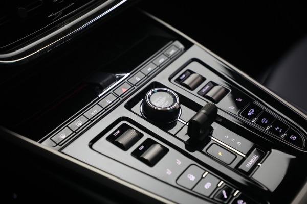 Used 2025 Aston Martin DBX 707 for sale $206,900 at Bugatti of Greenwich in Greenwich CT 06830 27