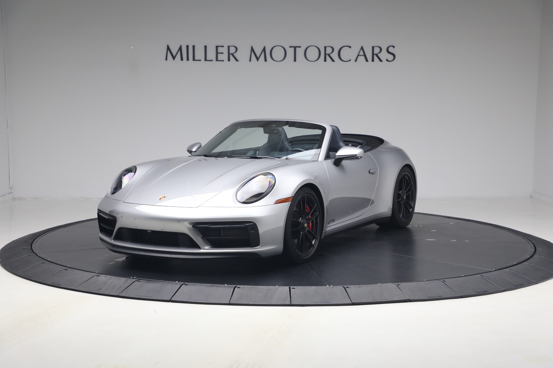 Used 2024 Porsche 911 Carrera GTS for sale $183,900 at Bugatti of Greenwich in Greenwich CT 06830 1