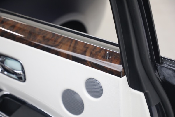 Used 2014 Rolls-Royce Ghost for sale $139,900 at Bugatti of Greenwich in Greenwich CT 06830 19