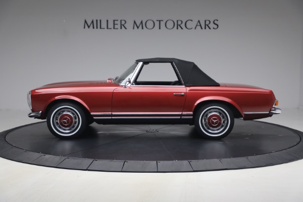 Used 1968 Mercedes-Benz 280SL for sale $229,900 at Bugatti of Greenwich in Greenwich CT 06830 24