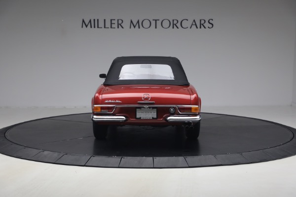Used 1968 Mercedes-Benz 280SL for sale $229,900 at Bugatti of Greenwich in Greenwich CT 06830 27